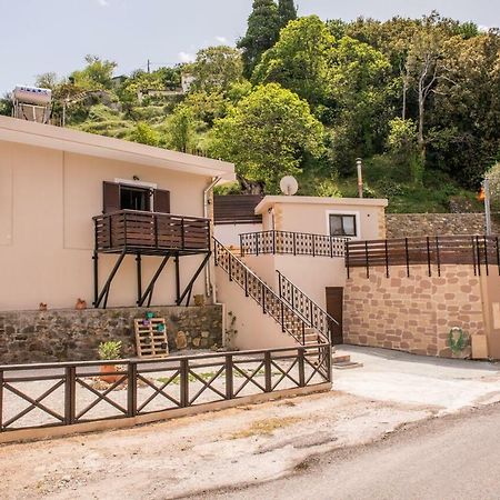 Marika Traditional Home Élos Extérieur photo