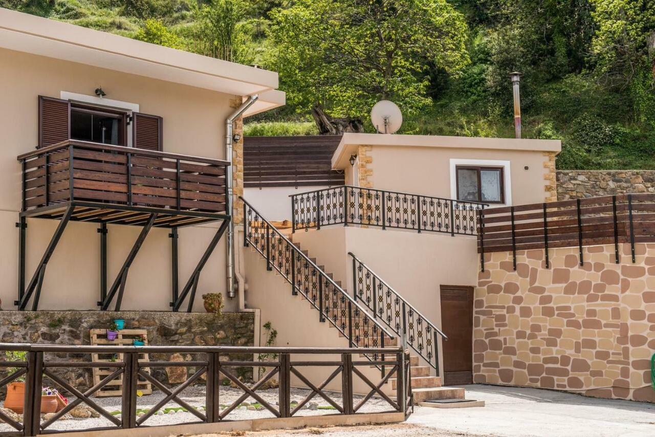 Marika Traditional Home Élos Extérieur photo